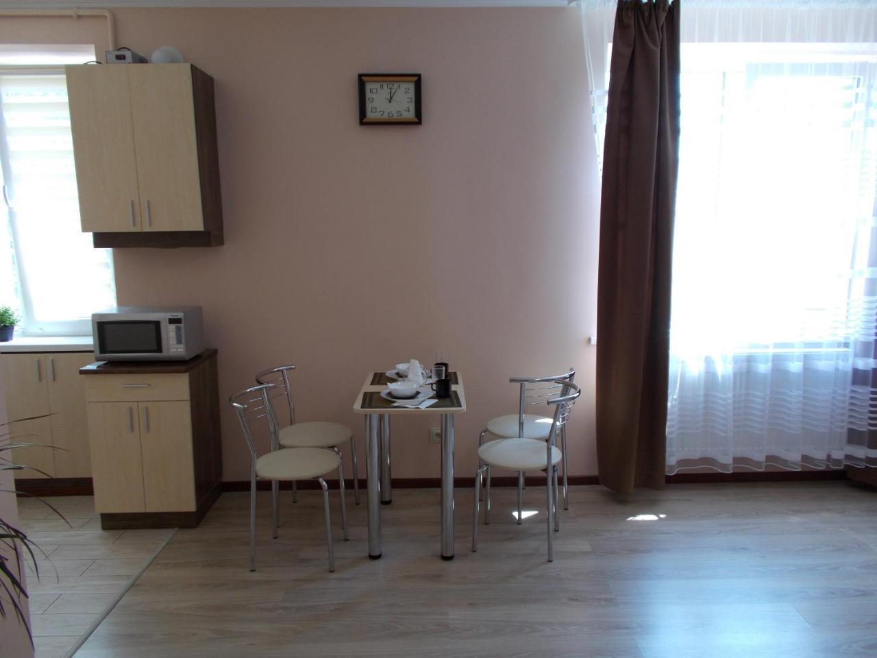 Apartment Near The Forum Mall Lviv Kültér fotó