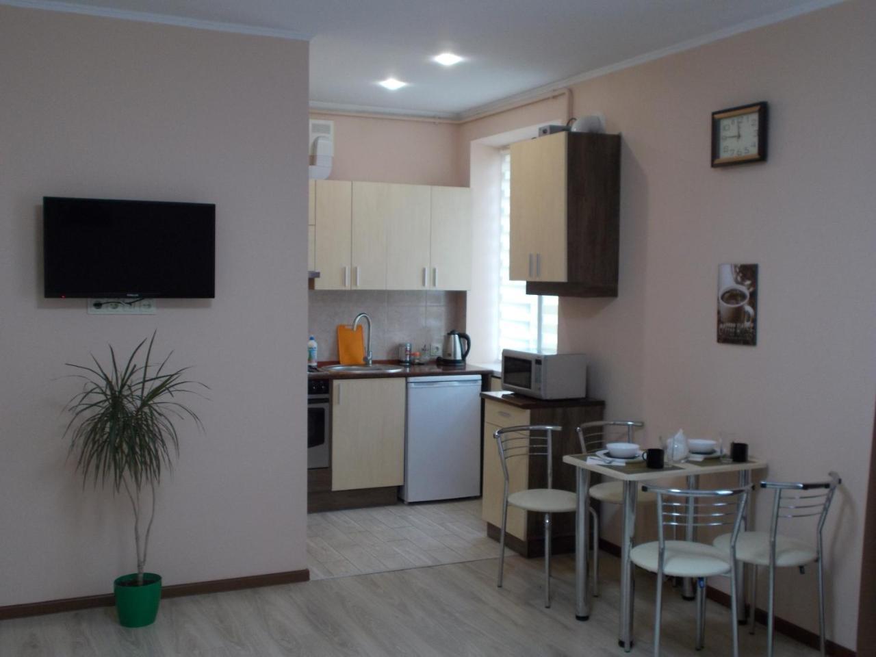 Apartment Near The Forum Mall Lviv Kültér fotó