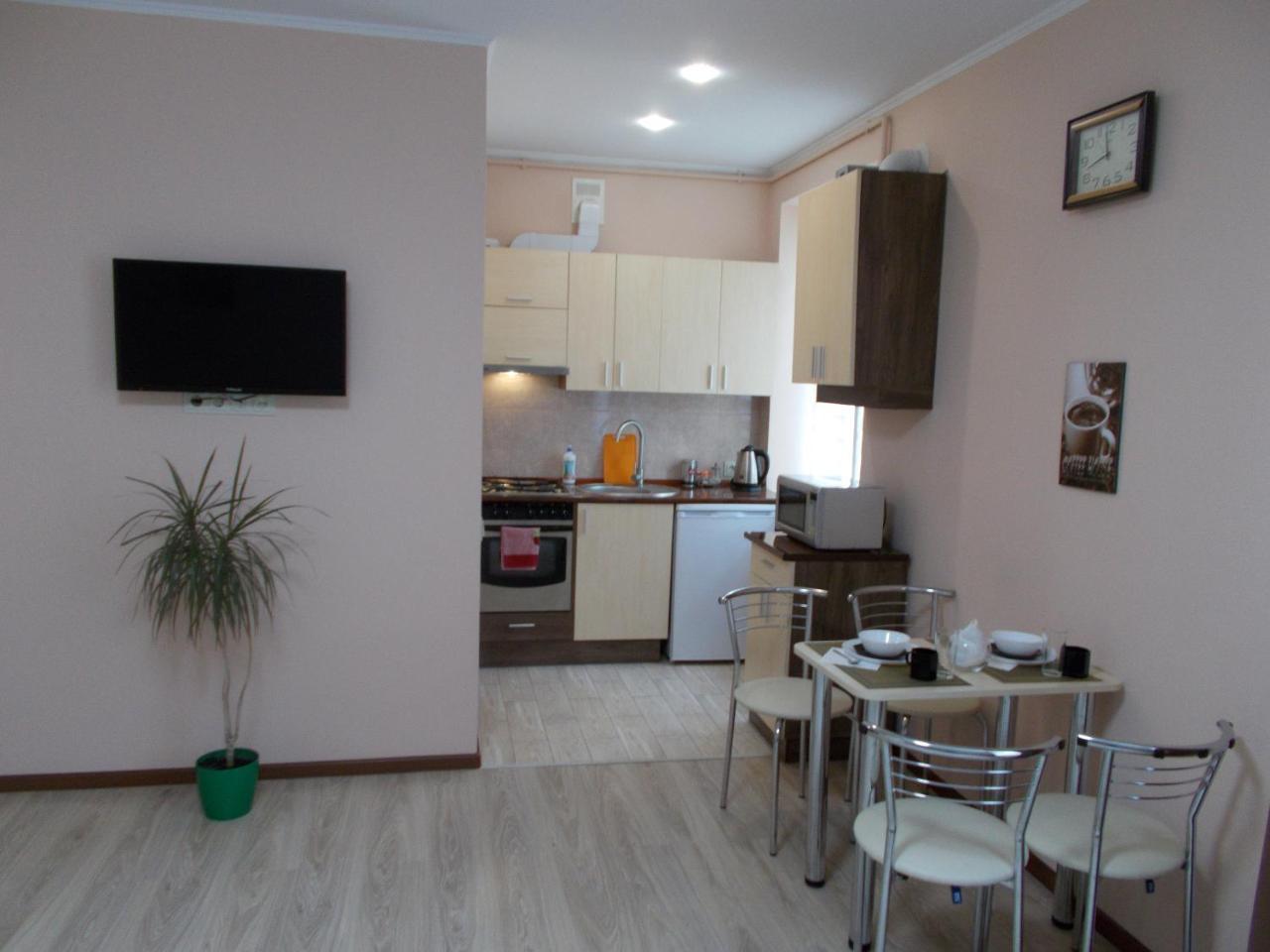 Apartment Near The Forum Mall Lviv Kültér fotó